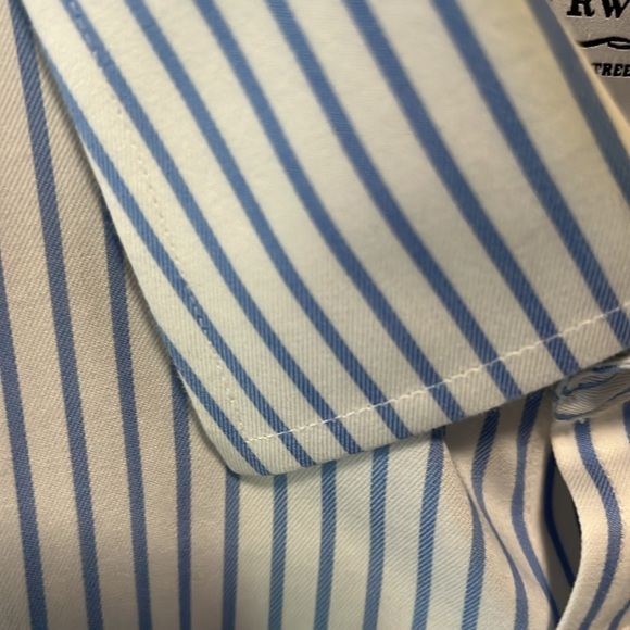 Charles Tyrwhitt Classic Fit Non-Iron Dress Shirt. White blue stripe. 18 neck - Picture 4 of 8